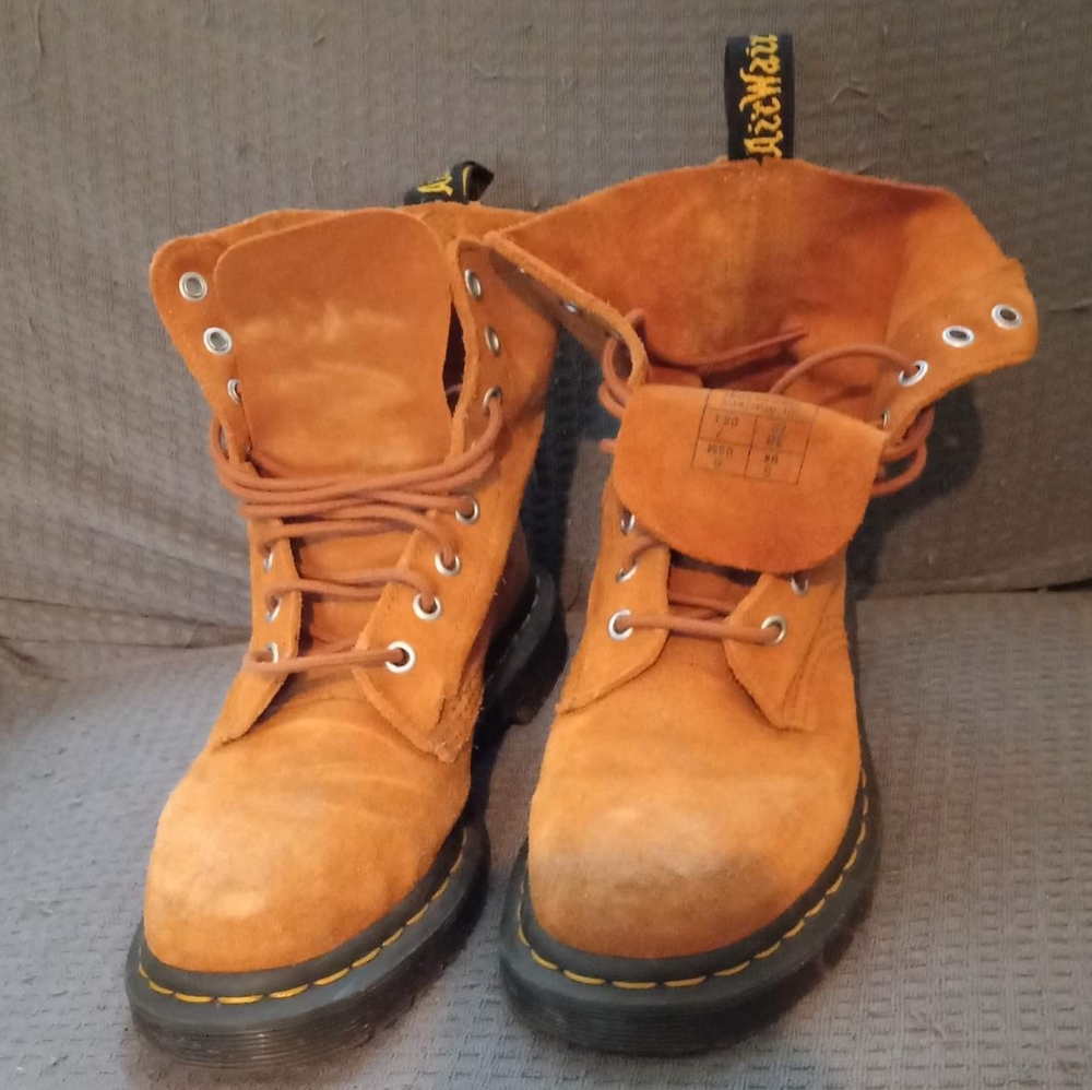 Size 6 Dr martens